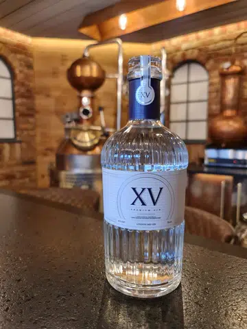 XV.Gin