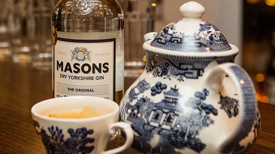 Masons Gin Privileged by the Queen of UK