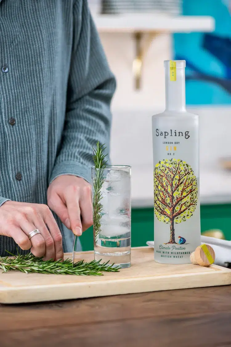 Sapling Gin Presentation