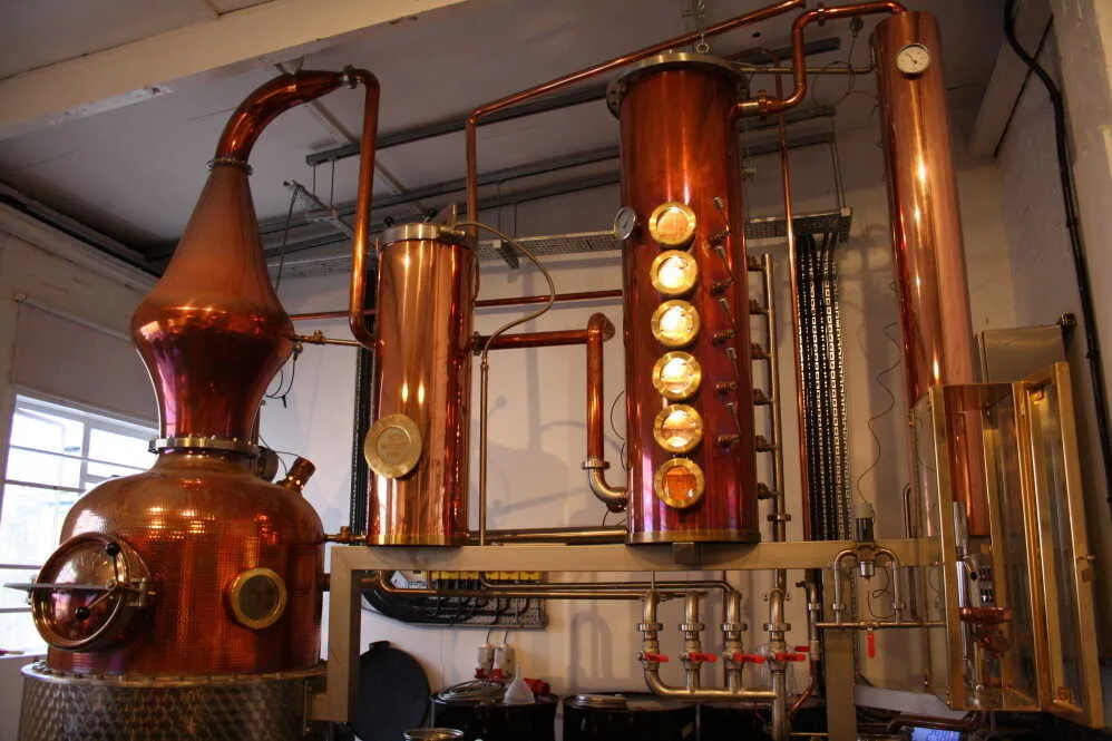 Gin Distillery cooper still